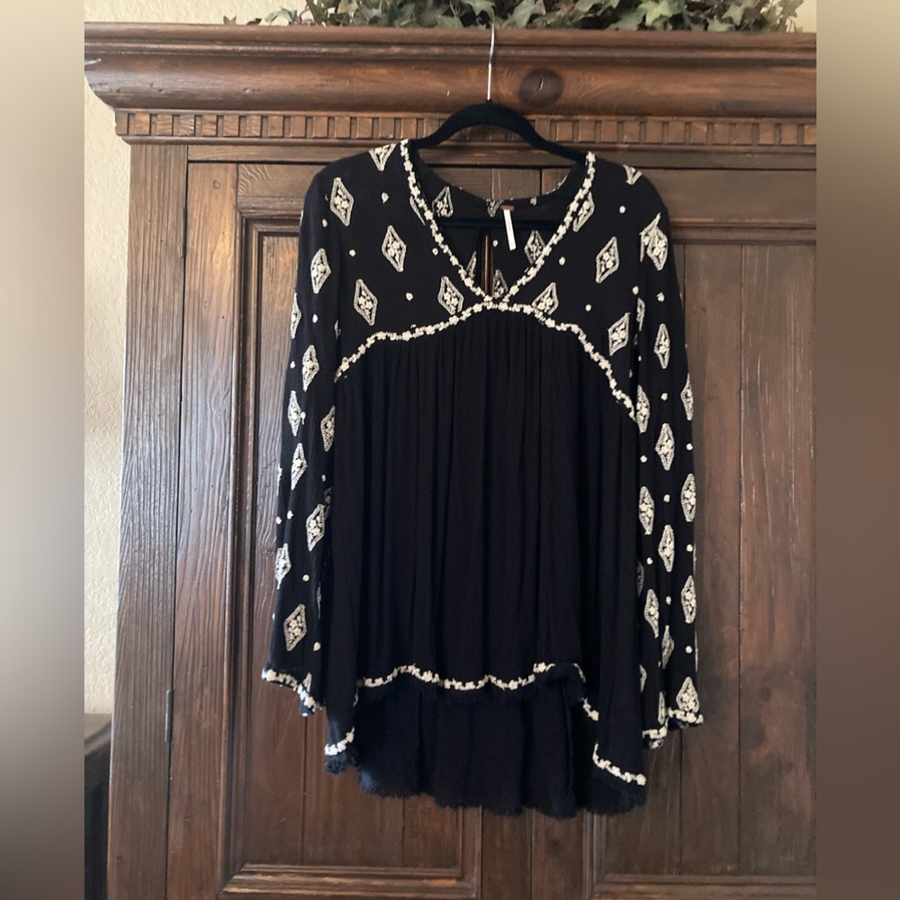 Free People XS top.